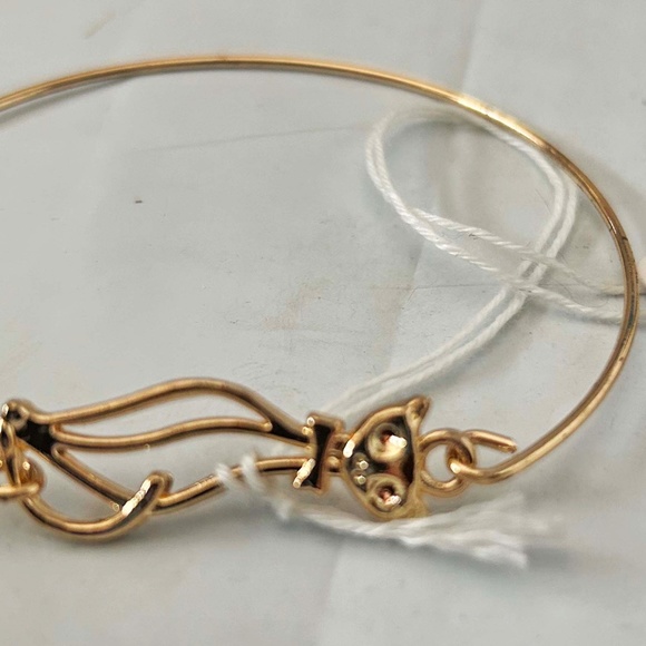 3 BRACELETS, GOLD TONE WIRE, NEW, WITH "LOVE" WORD OR ANCHOR OR CAT, TAGS ON, - Picture 5 of 6
